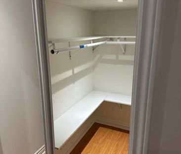 For Lease - 5415 Longford Drive, Mississauga, Ontario - Photo 4