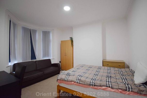 4 bedroom terraced house to rent - Photo 1