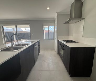 9 Magpie Pl, Eglinton, WA 6034 - Photo 5