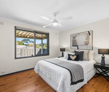 Perfectly positioned family home in Flagstaff Hill - Photo 6