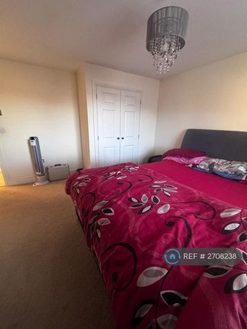 4 bedroom detached house to rent - Photo 5