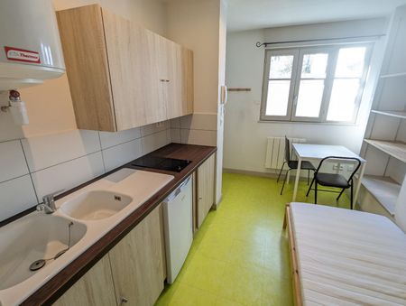 Location Appartement 1 pièce 12m² CLERMONT FERRAND 63000 - Photo 3