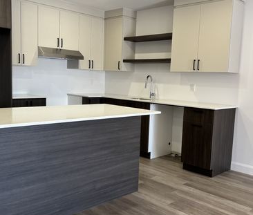 5 1/2 NEUF | EAST ANGUS | MAINTENANT - Photo 1