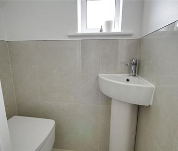 3 bedroom semi-detached house to rent - Photo 5