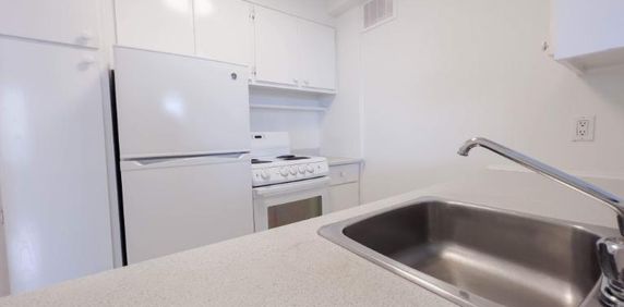 Studio - Westmount - $1,300 /mo - Photo 2