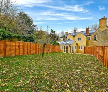 A beautfiully restored four bedroom Cottage - Photo 1