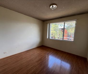 For Rent: Spacious 2-Bedroom Unit in Prime Location! Conveniently L... - Photo 5