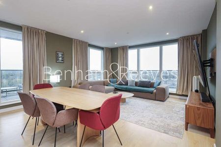 Kew Bridge West, Pump House Crescent, TW8 - Photo 4