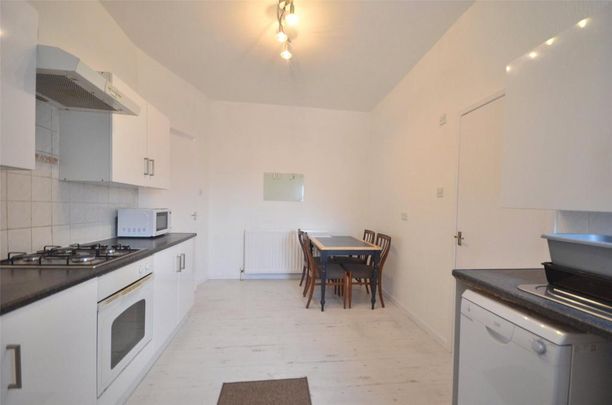 3 bedroom apartment to rent - Photo 1