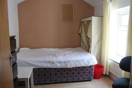 Rhymney Street, Cathays, Cardiff, CF24 - Photo 2