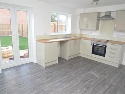 2 bedroom terraced house to rent - Photo 4