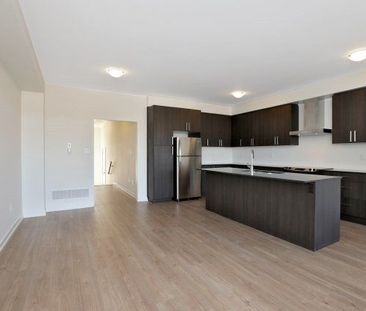 For Lease - 205 Fowley Drive, Oakville, Ontario - Photo 6