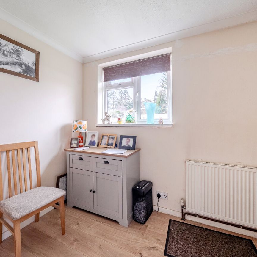 2 bedroom semi-detached bungalow to rent - Photo 1