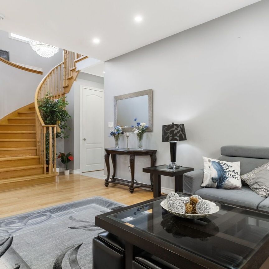 For Lease - 411 Windfields Farm Drive Unit# MAIN, Oshawa, Ontario - Photo 1