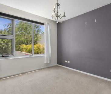 Modern Living in Prime Kingston Foreshore Location - Photo 3