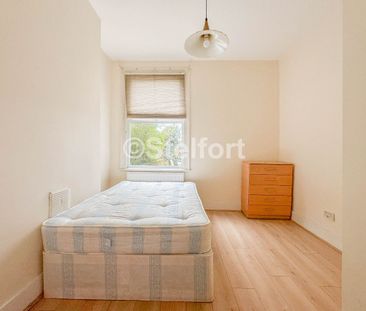 Powerscroft Road, E5, London - Photo 1