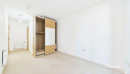 Alpine Road, London, NW9 - Photo 4