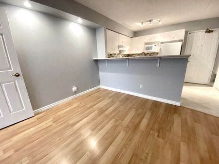 For Lease - 1450 Bishops Gate Unit# 209, Oakville, Ontario - Photo 4