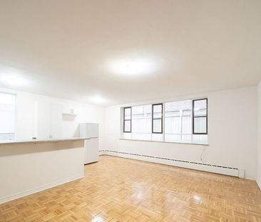 For Lease - 77 Erskine Avenue Unit# 202, Toronto, Ontario - Photo 1