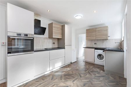 5 bedroom terraced house to rent - Photo 3