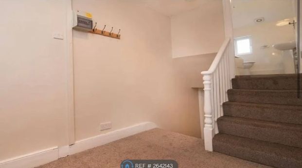 1 Bed Flat, Stoke Newington Road, N16 - Photo 1