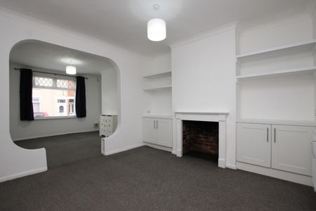 Princes Street, Kettering, Northamptonshire, NN16 - Photo 3