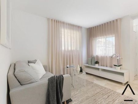 *APPLICATION APPROVED ** Stylish, modern one bedroom apartment - Photo 3