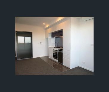 CITY VIEWS IN A PRIME LOCATION - Photo 1