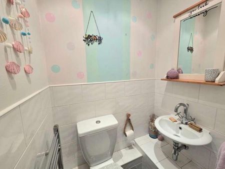 Pencoed, Bridgend, CF35 - Photo 2