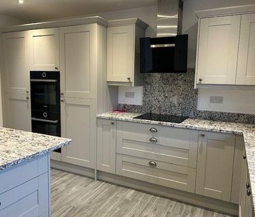 6 bedroom detached house to rent - Photo 6