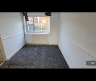 2 bedroom end of terrace house to rent - Photo 6