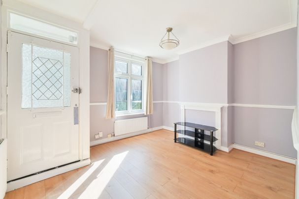 3 bedroom mid terraced house to rent, - Photo 1