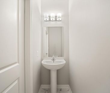 For Lease - 216 Cubitt Street, Clearview, Ontario - Photo 2