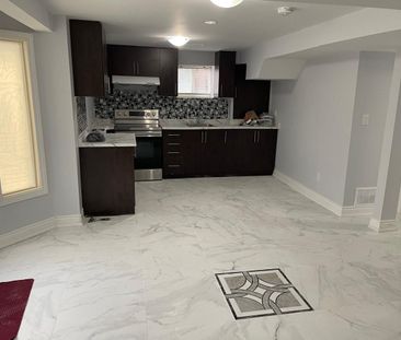 For Lease - 274 Oxbow Crescent Unit# Walk Out Basement, Mississauga... - Photo 6