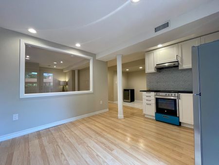 For Lease - 5555 Lockengate Court Unit# Lower, Mississauga, Ontario - Photo 5