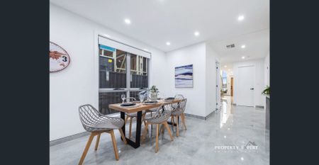 Spacious, Modern Family Home – Perfect for Comfortable Living - Photo 3