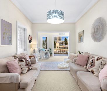 FURNISHED Unparalleled Lifestyle on Queens Cliff - Photo 2