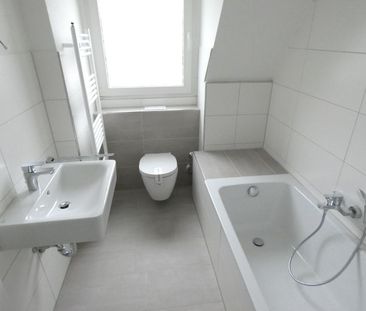 Ideale Single-Wohnung / komplett modernisiert - Photo 3