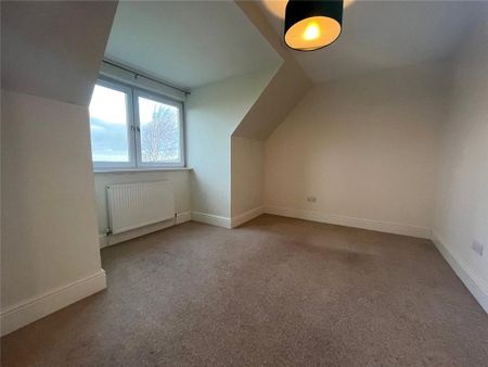 5 bedroom detached house to rent - Photo 4