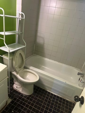 For Lease - 31 LAKELAND Drive Unit# BASEMENT, Toronto, Ontario - Photo 2