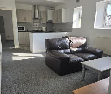 1 bedroom flat to rent - Photo 2