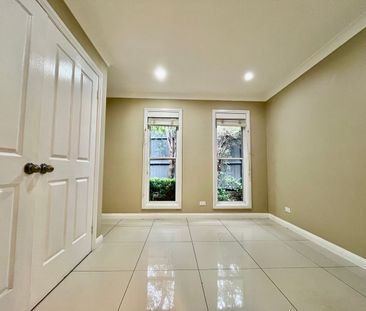 Contemporary granny flat with a magical backyard - Photo 2