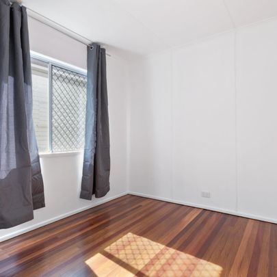 3 BEDROOM HOME - PRIME LOCATION! - Photo 1