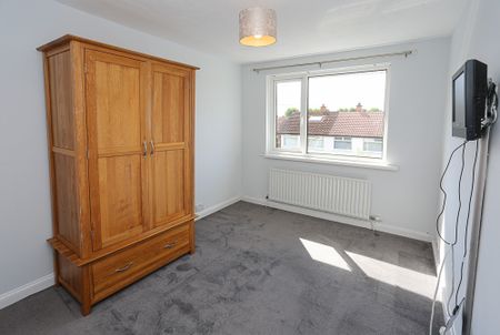 26 Woodbreda Drive, Belfast, BT8 7HZ - Photo 3