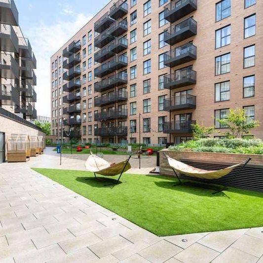 Uncle Colindale, Colindale, NW9 - Photo 1