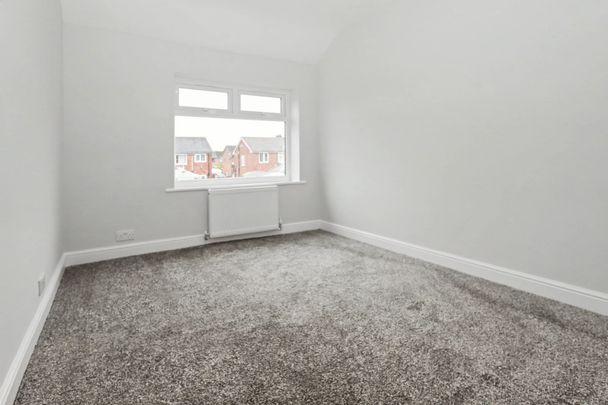 Ena Crescent, Leigh - Photo 1