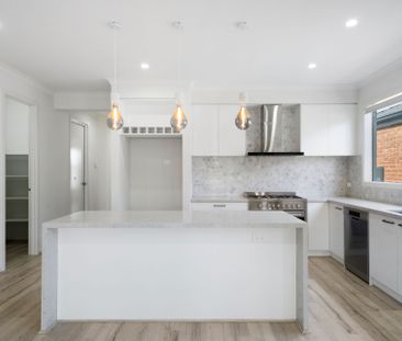 Light-Filled Design with Alfresco Entertaining and WIRs Throughout - Photo 2