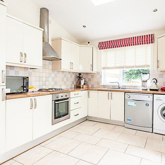 Room for rent in sweet 3-bedroom house, Melrose Park, Dublin - Photo 1