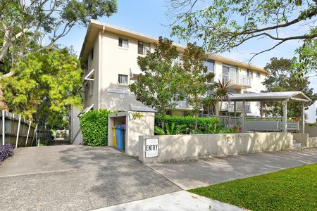 Light and Airy Unit in Prime Annandale Location - Photo 3