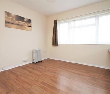 House to rent - Photo 1